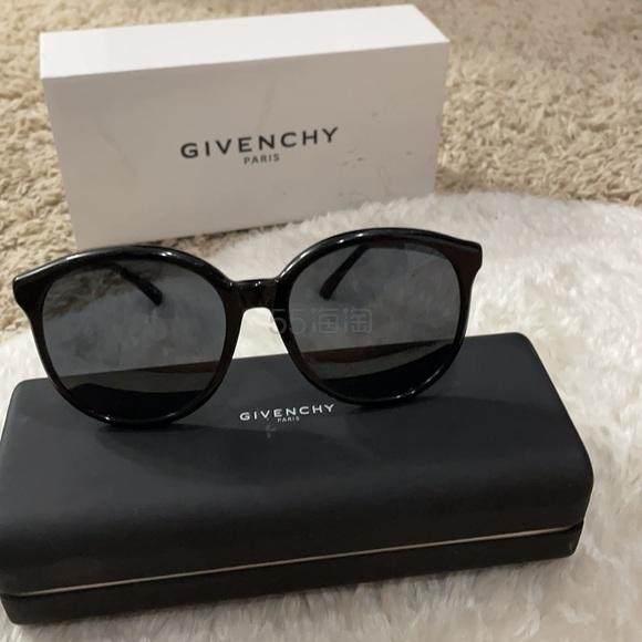 GIVENCHY 纪梵希 圆形墨镜 3.4折 $99（约656元）